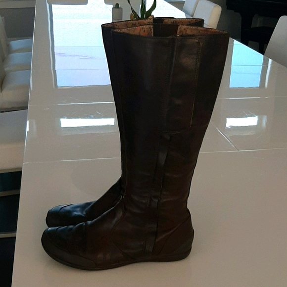 Palladium Chocolate Brown Leather Boots 